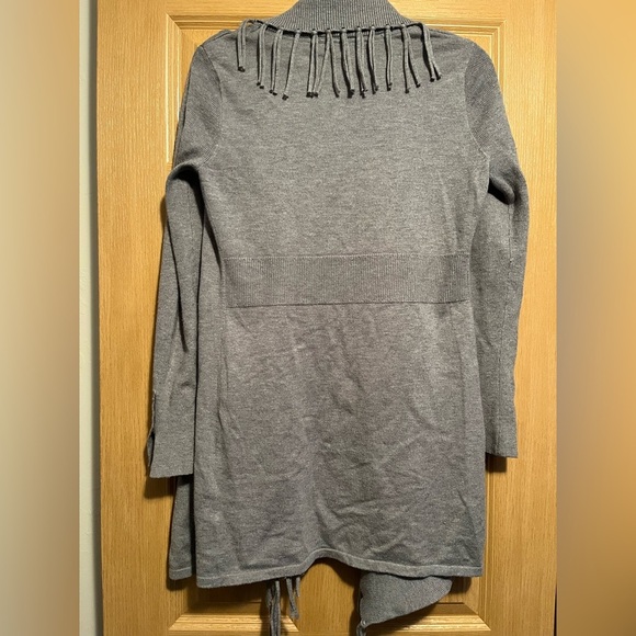 White House Black Market Grey Fringe Long Knit Open Cardigan - Picture 11 of 12